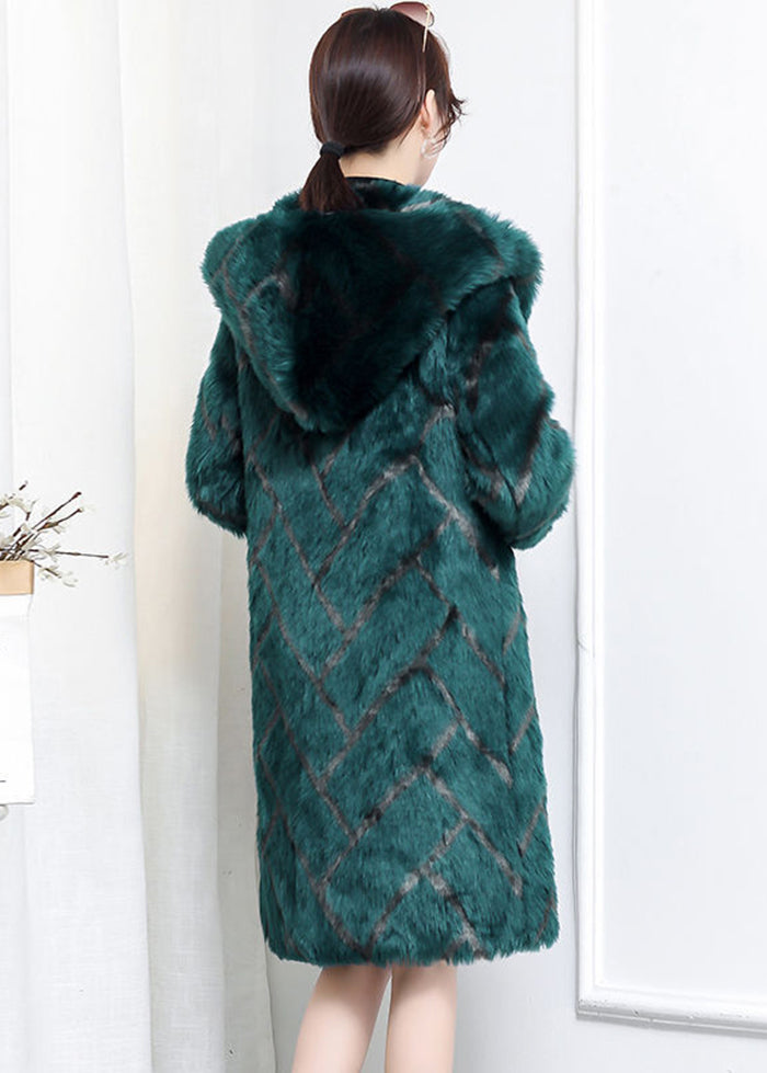 Effortlessly Elegant Coat with a Timeless Design