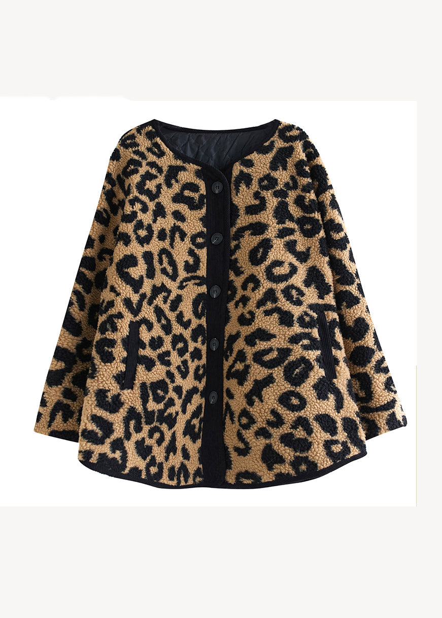 Well Tailored Coat with a Graceful Silhouette