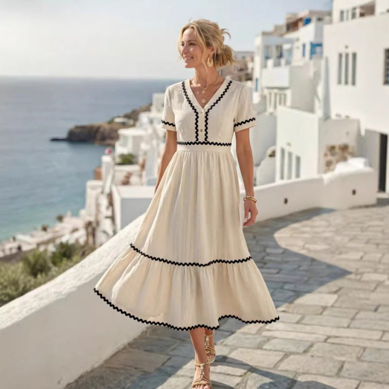 Gracefully Styled Dress for Any Occasion