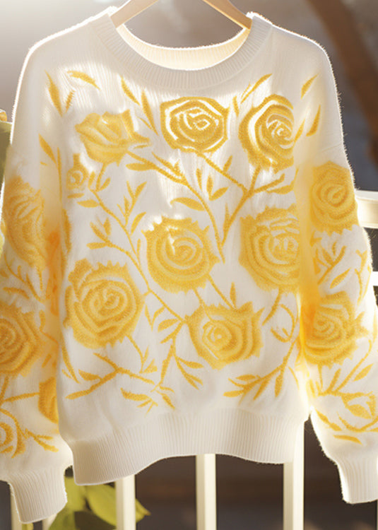 Well Tailored Sweater with a Graceful Silhouette