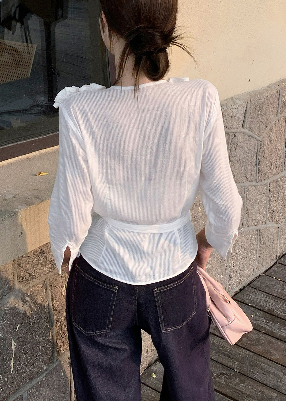 Classic Vintage Shirt with a Flattering Fit