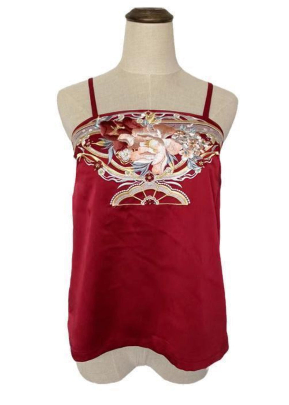Beautifully Finished Top in a Timeless Design