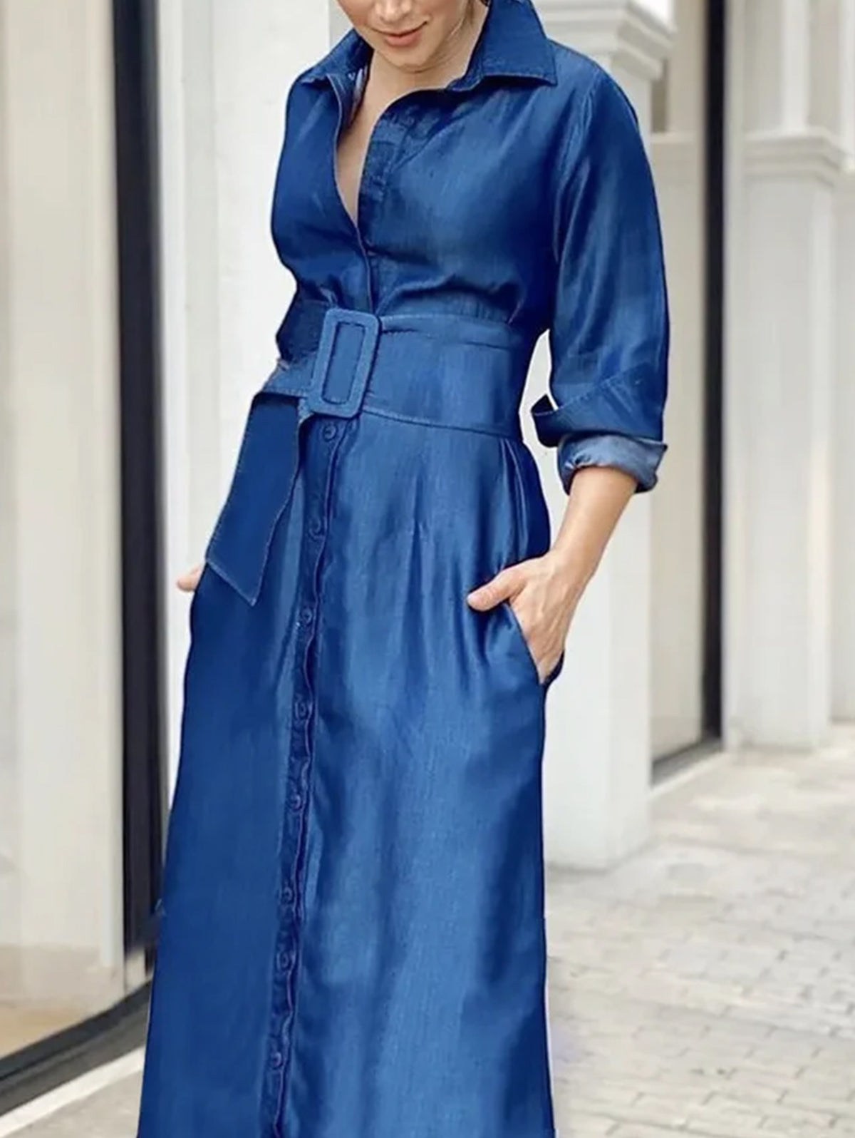 Beautifully Crafted Dress in a Classic Style