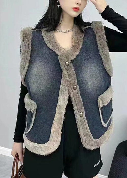 Beautifully Finished Coat in a Timeless Design