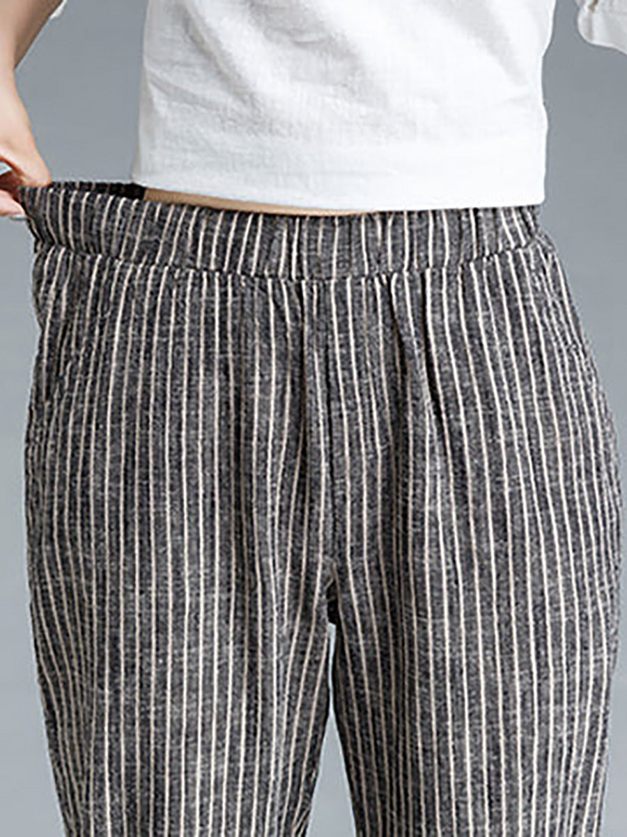 Effortlessly Elegant Pants with a Timeless Design