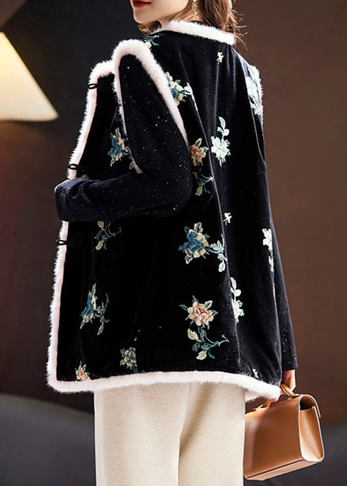 Gracefully Styled Coat for Any Occasion