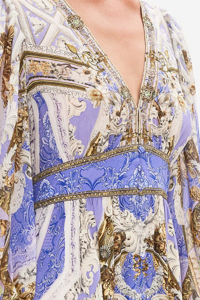 Gracefully Styled Dress for Any Occasion