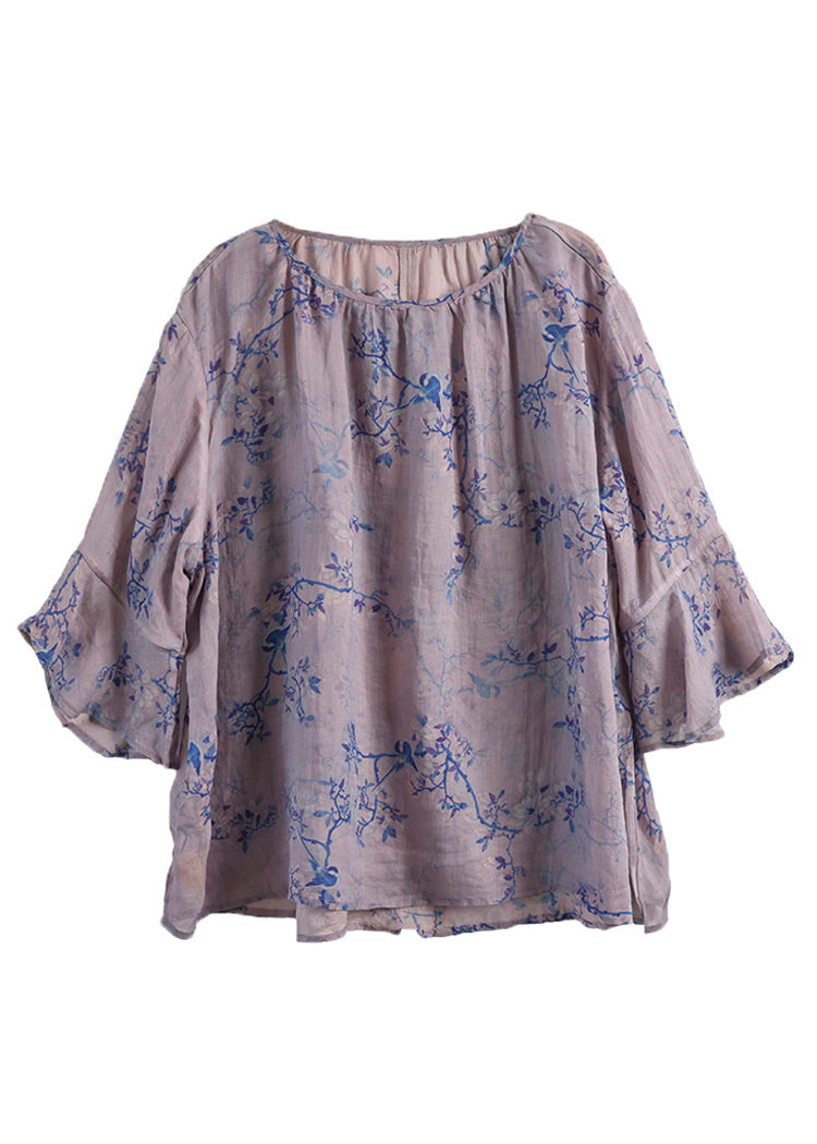 Classic Vintage Blouse with a Flattering Fit