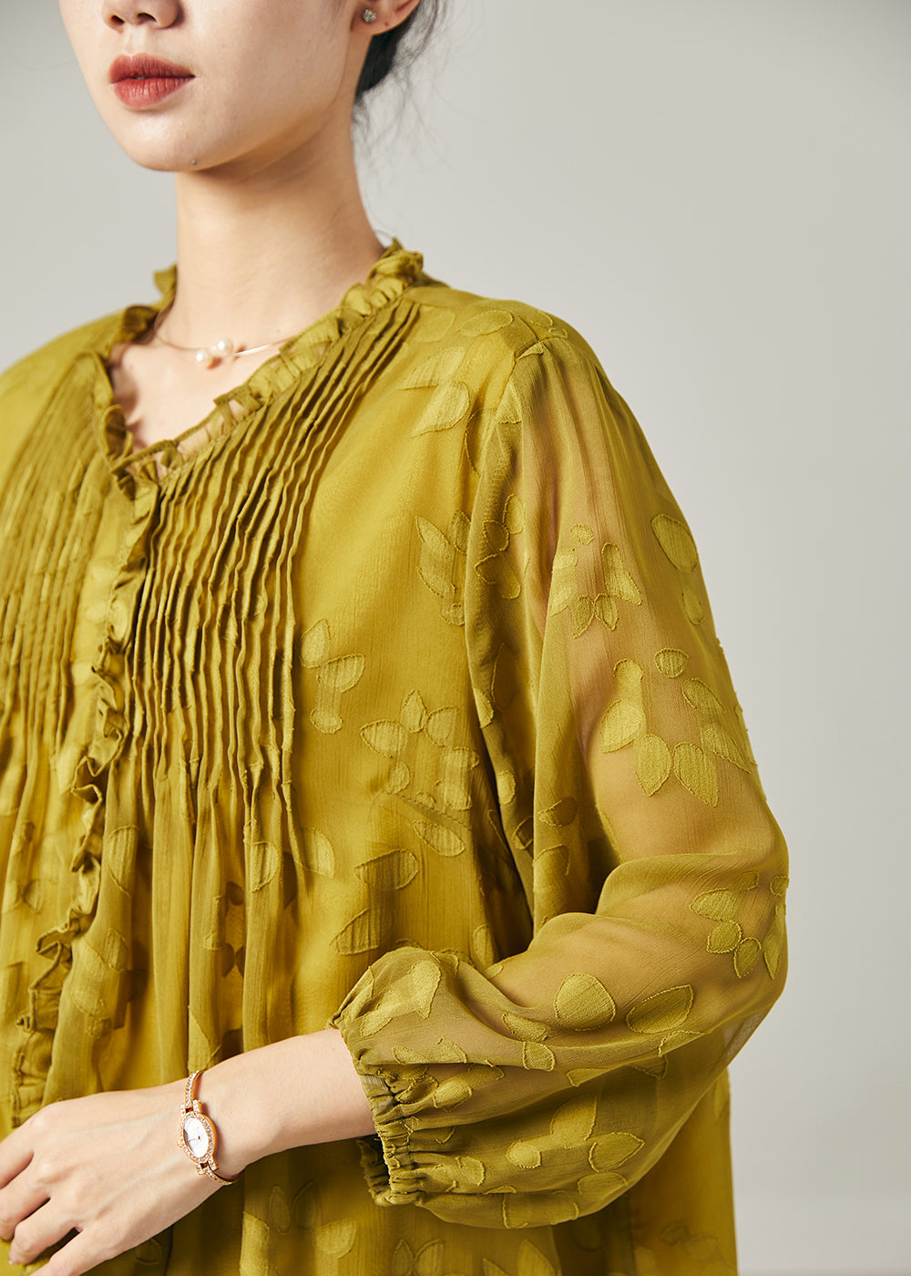 Well Tailored Shirt with a Graceful Silhouette
