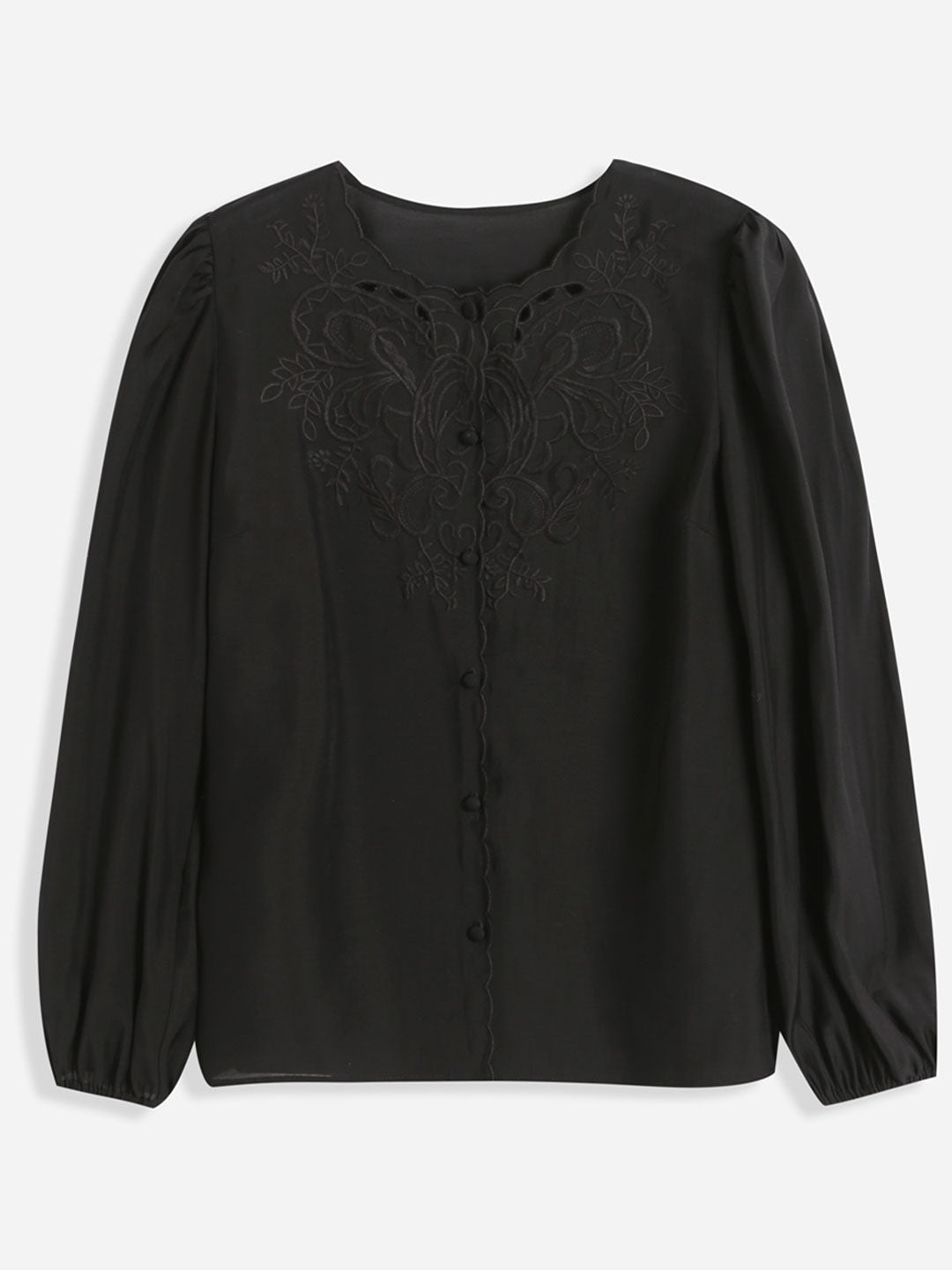 Well Tailored Shirt with a Graceful Silhouette