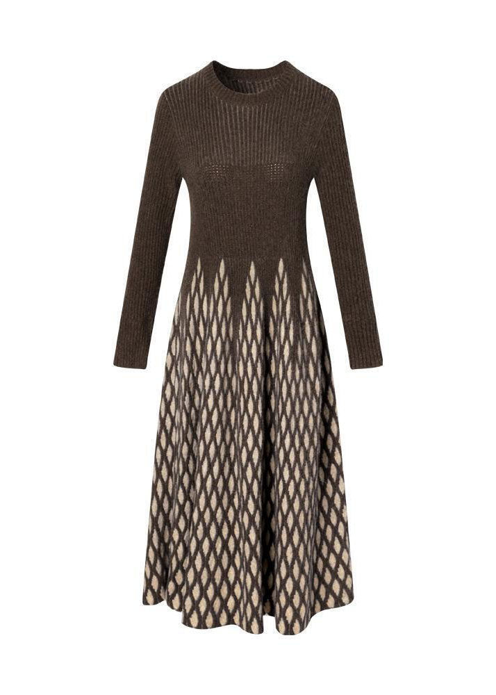 Effortlessly Elegant Sweater with a Timeless Design