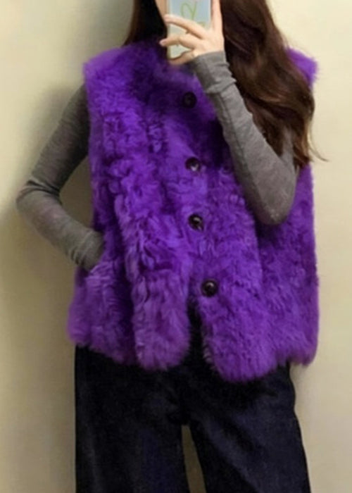 Well Tailored Coat with a Graceful Silhouette