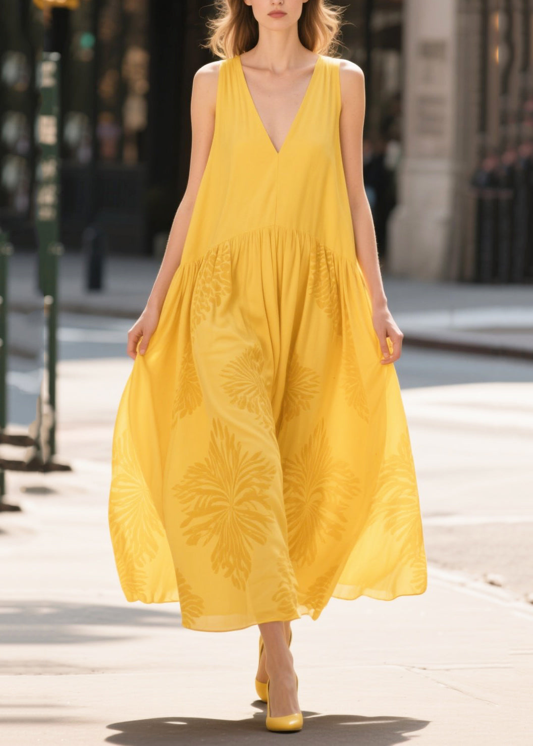 Well Tailored Dress with a Graceful Silhouette