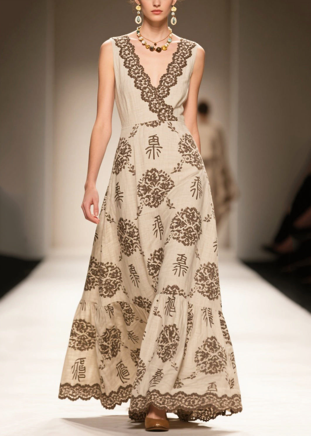 Classic Vintage & Enduringly Stylish Dress