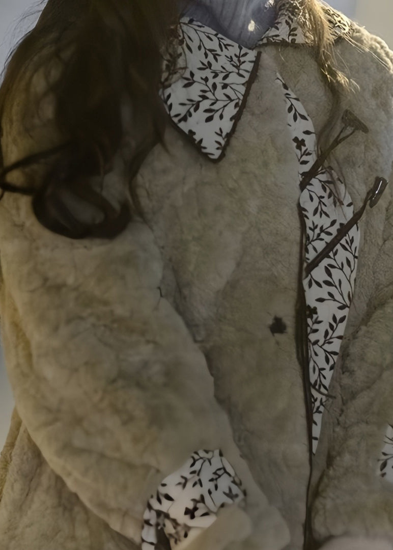Sophisticated Coat with a Clean Classic Look