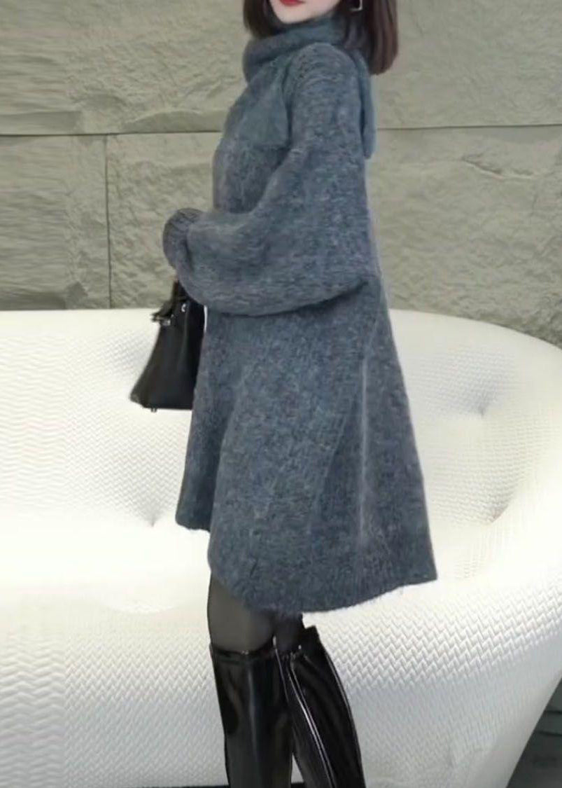 Classic Vintage Sweater with a Flattering Fit