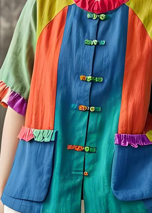 Classic Vintage Blouse with a Flattering Fit
