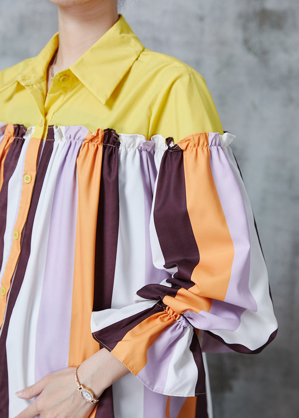 Well Tailored Shirt with a Graceful Silhouette