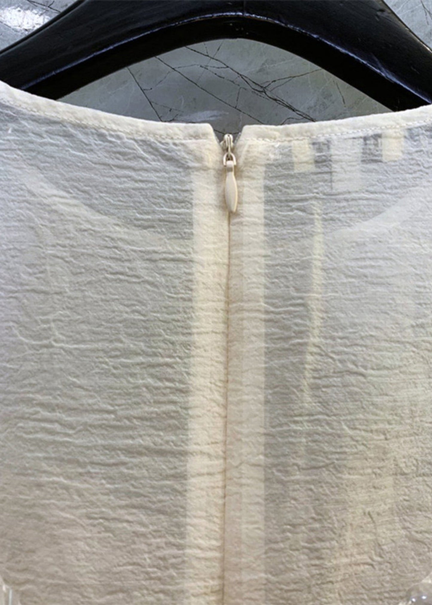 Effortlessly Elegant Shirt with a Timeless Design