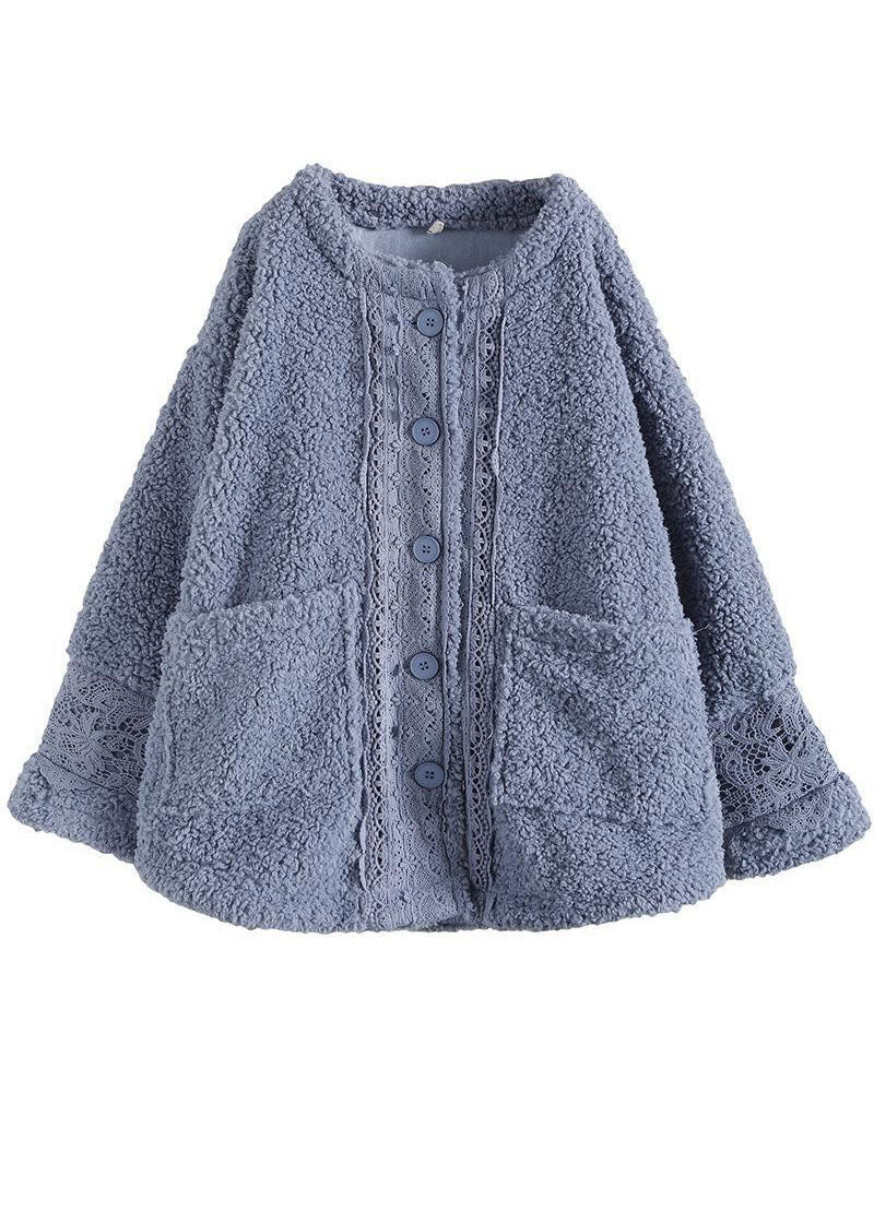 Effortlessly Elegant Coat with a Timeless Design