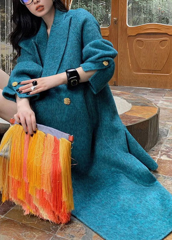 Gracefully Styled Coat for Any Occasion