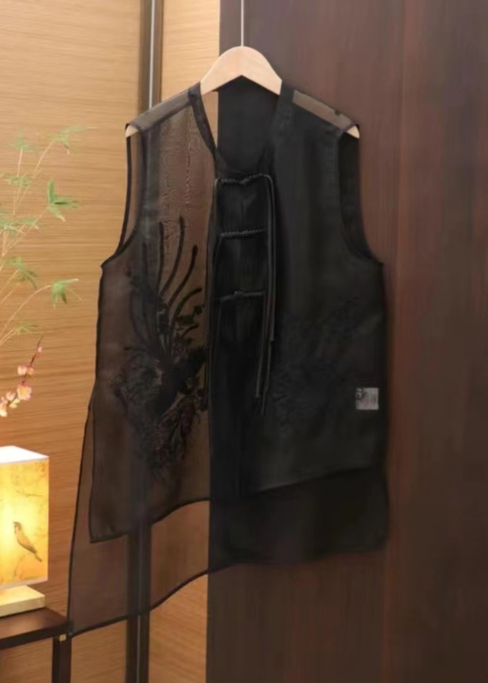 Well Tailored Coat with a Graceful Silhouette
