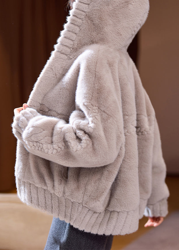 Beautifully Finished Coat in a Timeless Design