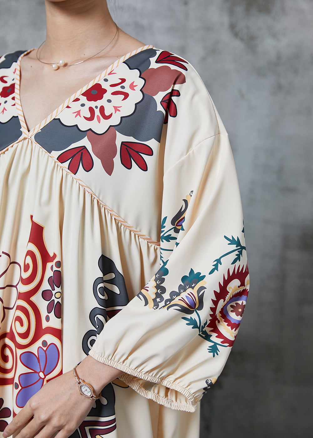 Gracefully Styled Dress for Any Occasion