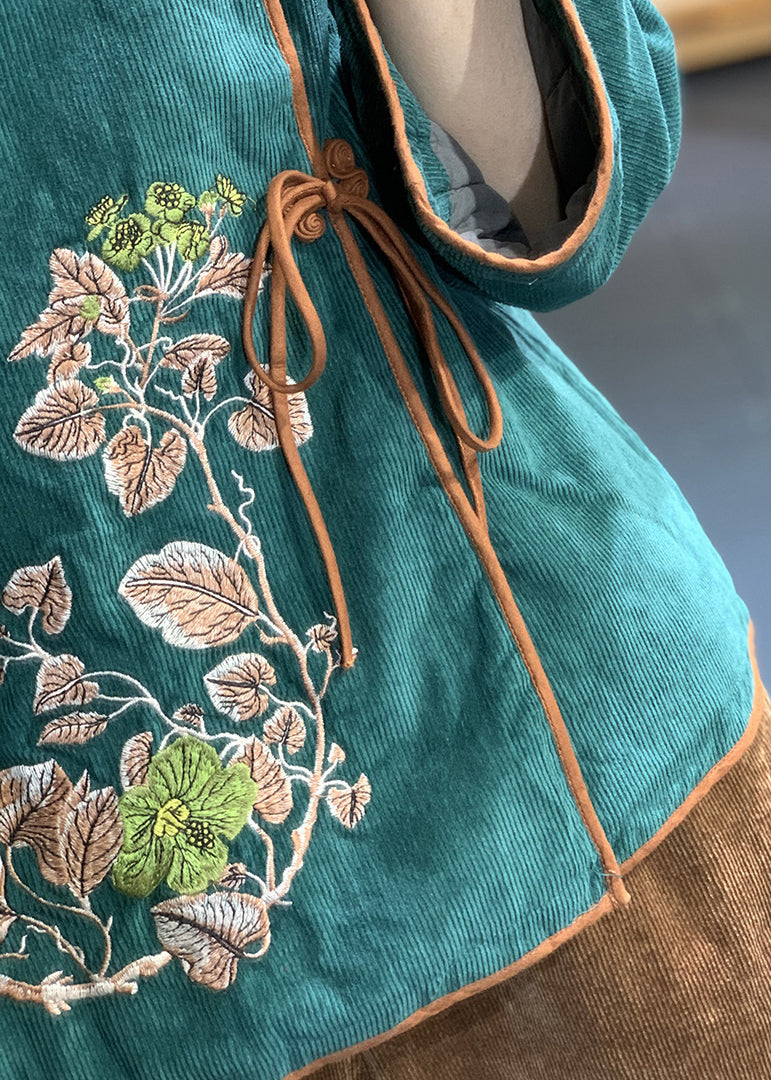 Beautifully Finished Coat in a Timeless Design