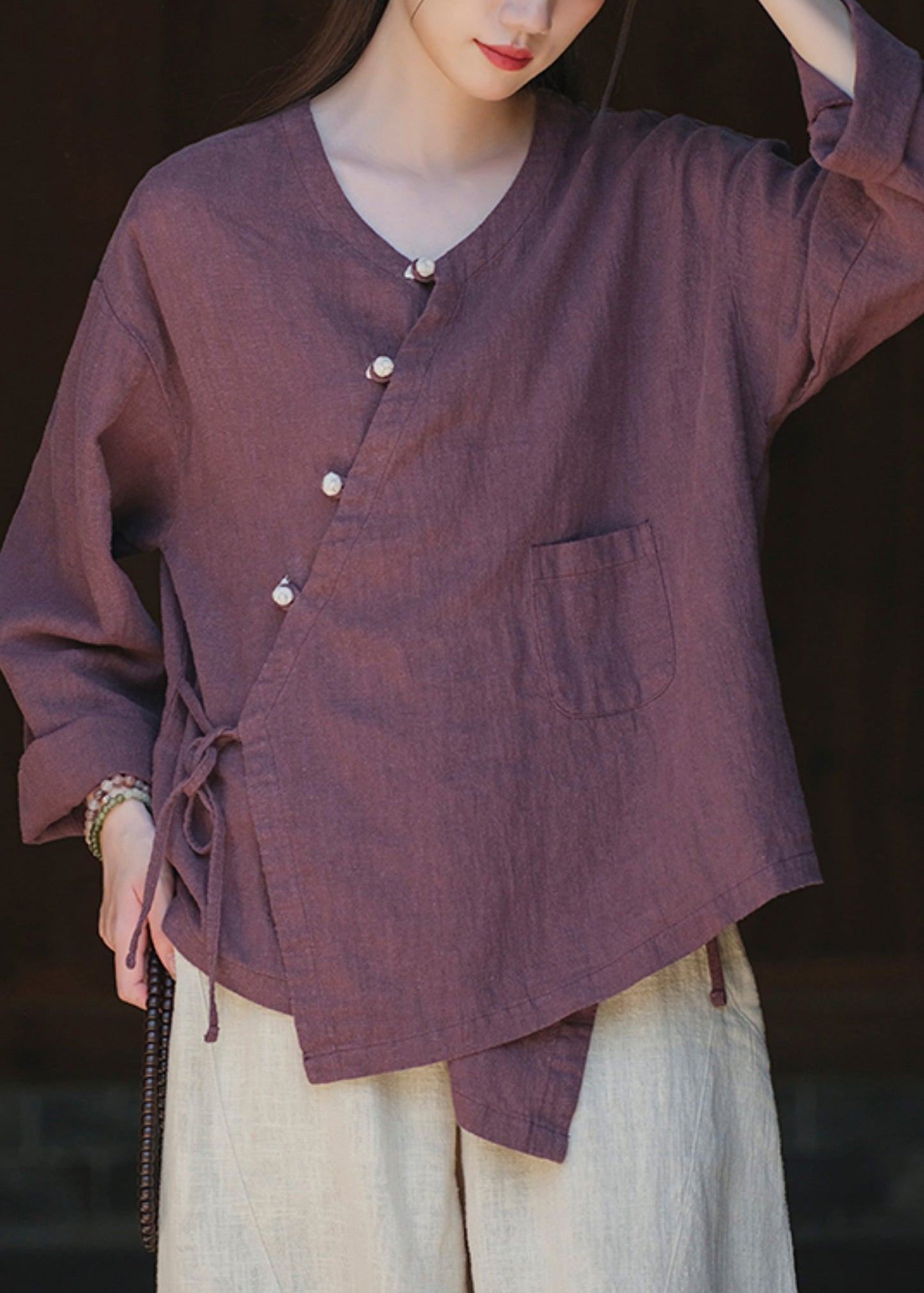 Beautifully Crafted Blouse in a Classic Style