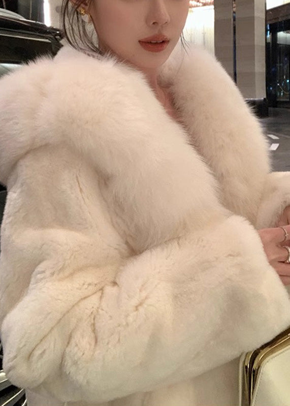 Gracefully Styled Coat for Any Occasion
