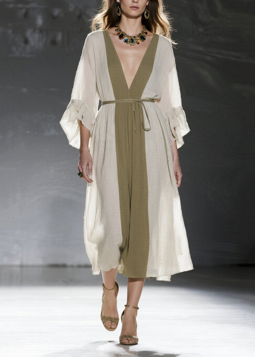 Classic Vintage & Enduringly Stylish Dress