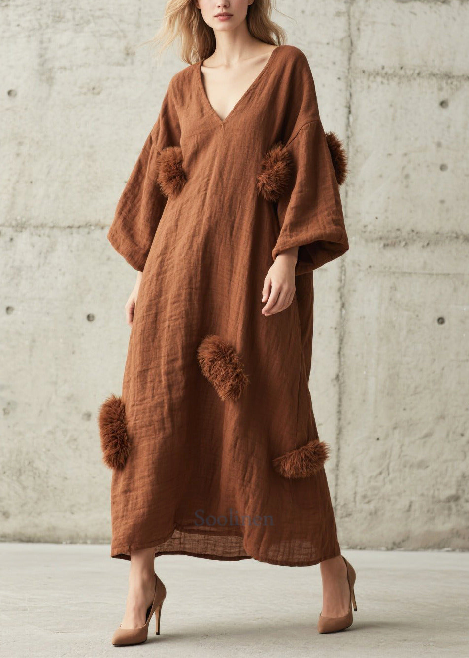 Beautifully Finished Dress in a Timeless Design