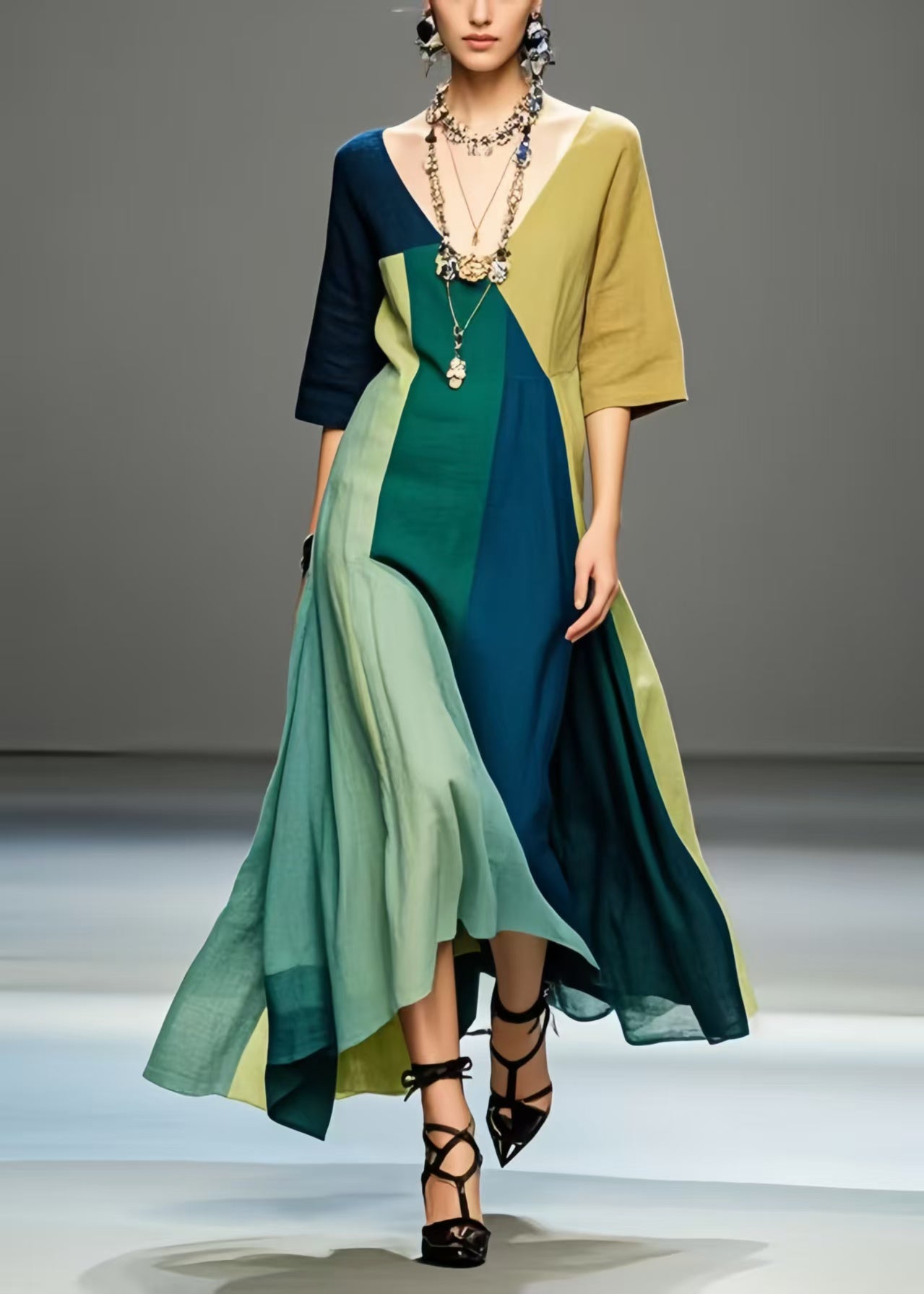 Beautifully Crafted Dress in a Classic Style