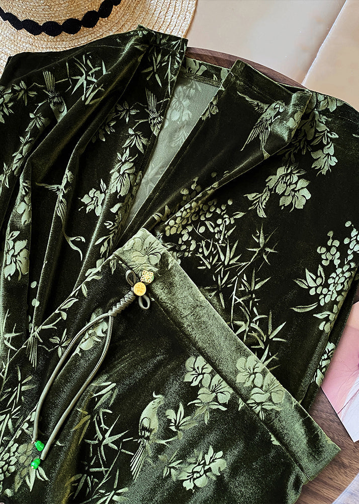 Gracefully Styled Garment for Any Occasion