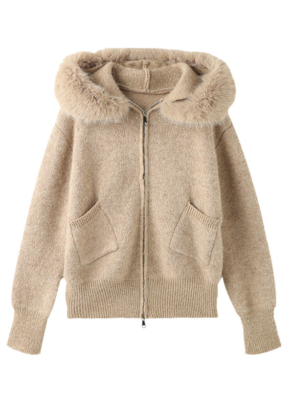Beautifully Finished Coat in a Timeless Design