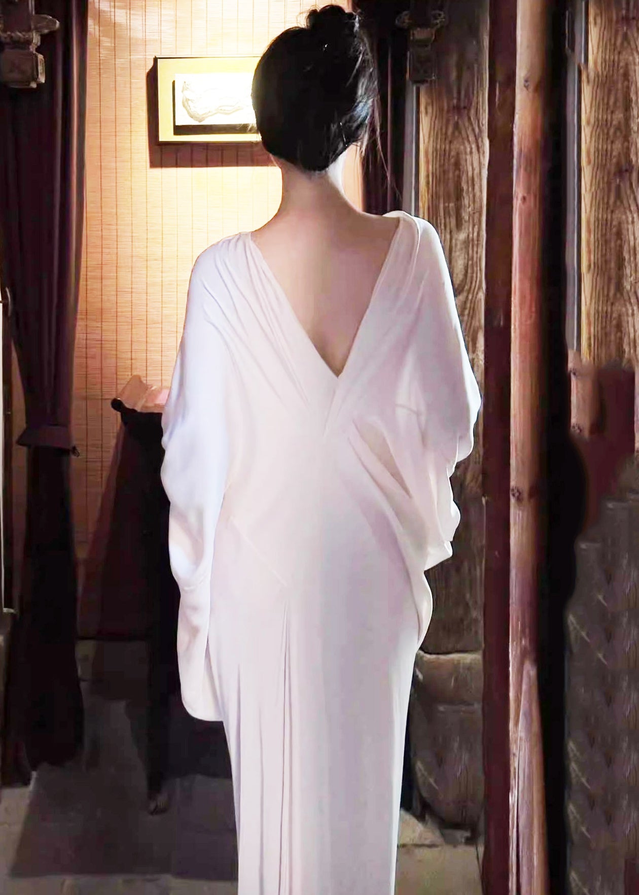 Well Tailored Dress with a Graceful Silhouette