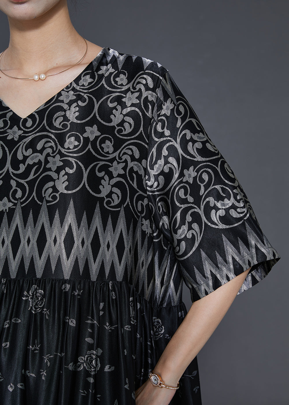 Gracefully Styled Dress for Any Occasion
