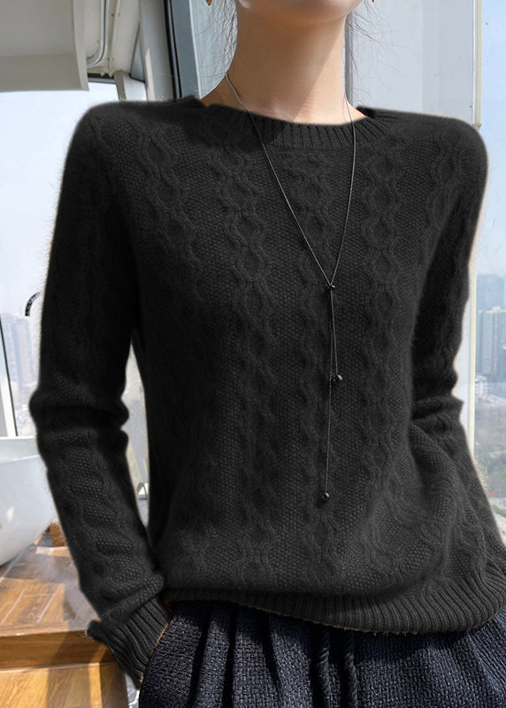 Effortlessly Elegant Sweater with a Timeless Design