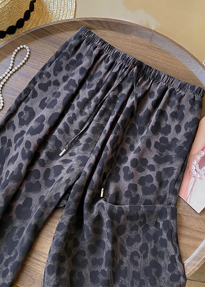 Classic Vintage Pants with a Flattering Fit