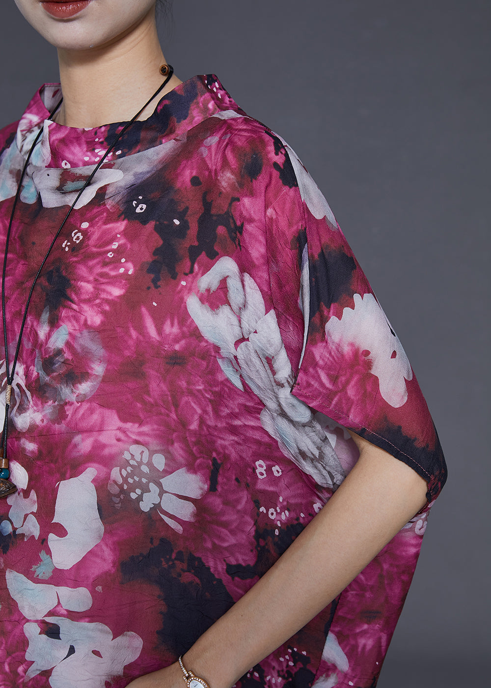 Effortlessly Elegant Top with a Timeless Design