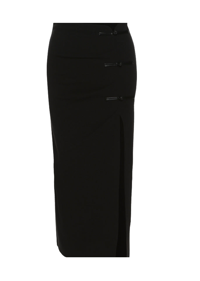 Well Tailored Garment with a Graceful Silhouette