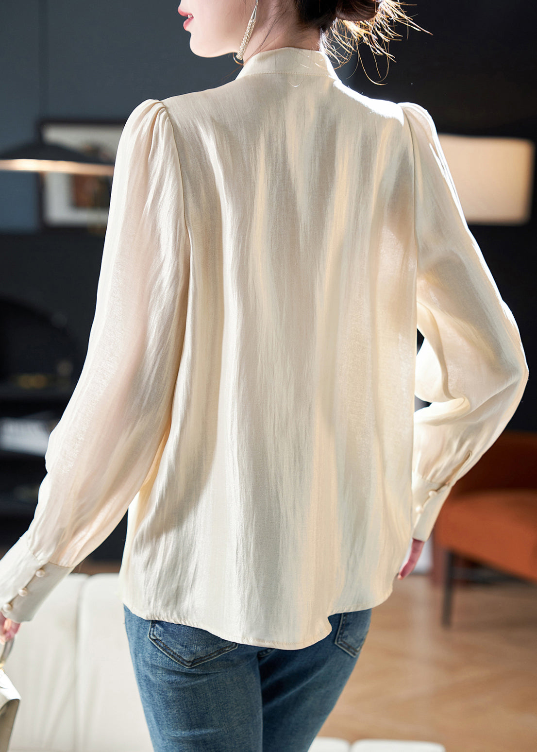 Effortlessly Elegant Shirt with a Timeless Design