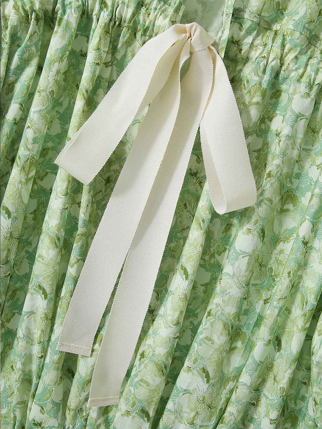 Beautifully Finished Blouse in a Timeless Design