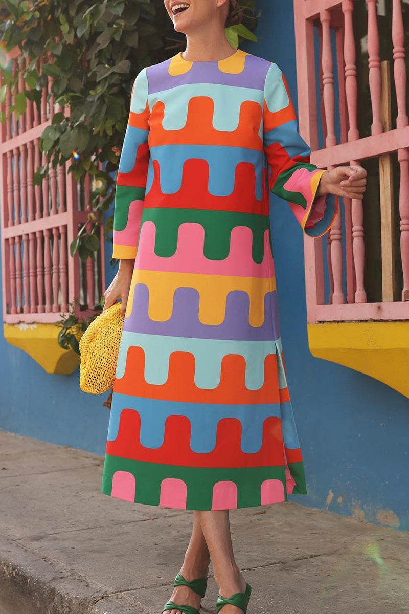 Beautifully Finished Dress in a Timeless Design