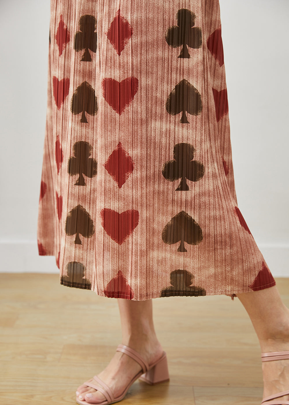 Gracefully Styled Garment for Any Occasion
