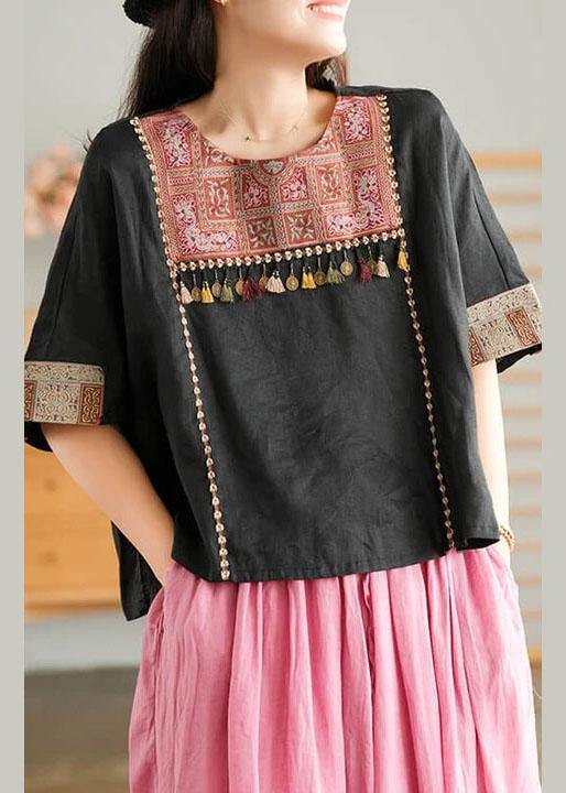 Effortlessly Elegant T-Shirt with a Timeless Design