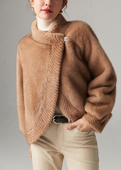 Gracefully Styled Coat for Any Occasion