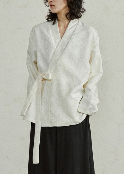 Well Tailored Top with a Graceful Silhouette