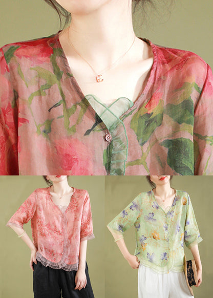 Classic Vintage Shirt with a Flattering Fit